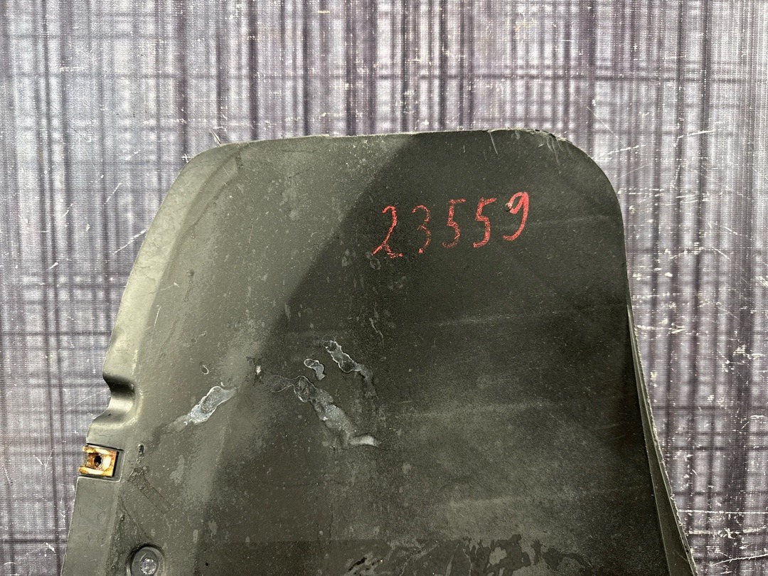 Подкрылок, 400 рублей, Красноярск