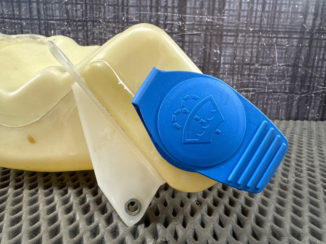 Бачок омывателя, 2110 рублей, Красноярск