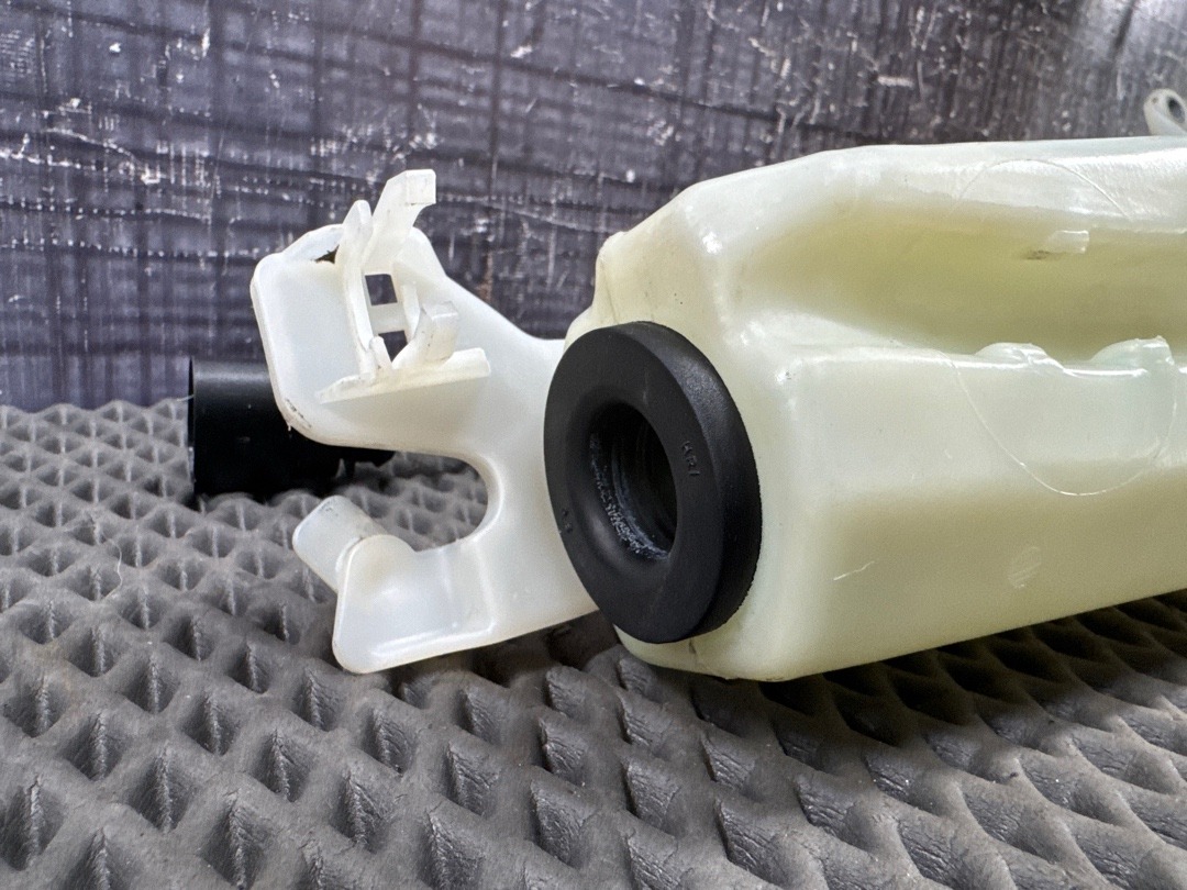 Бачок омывателя, 2500 рублей, Красноярск