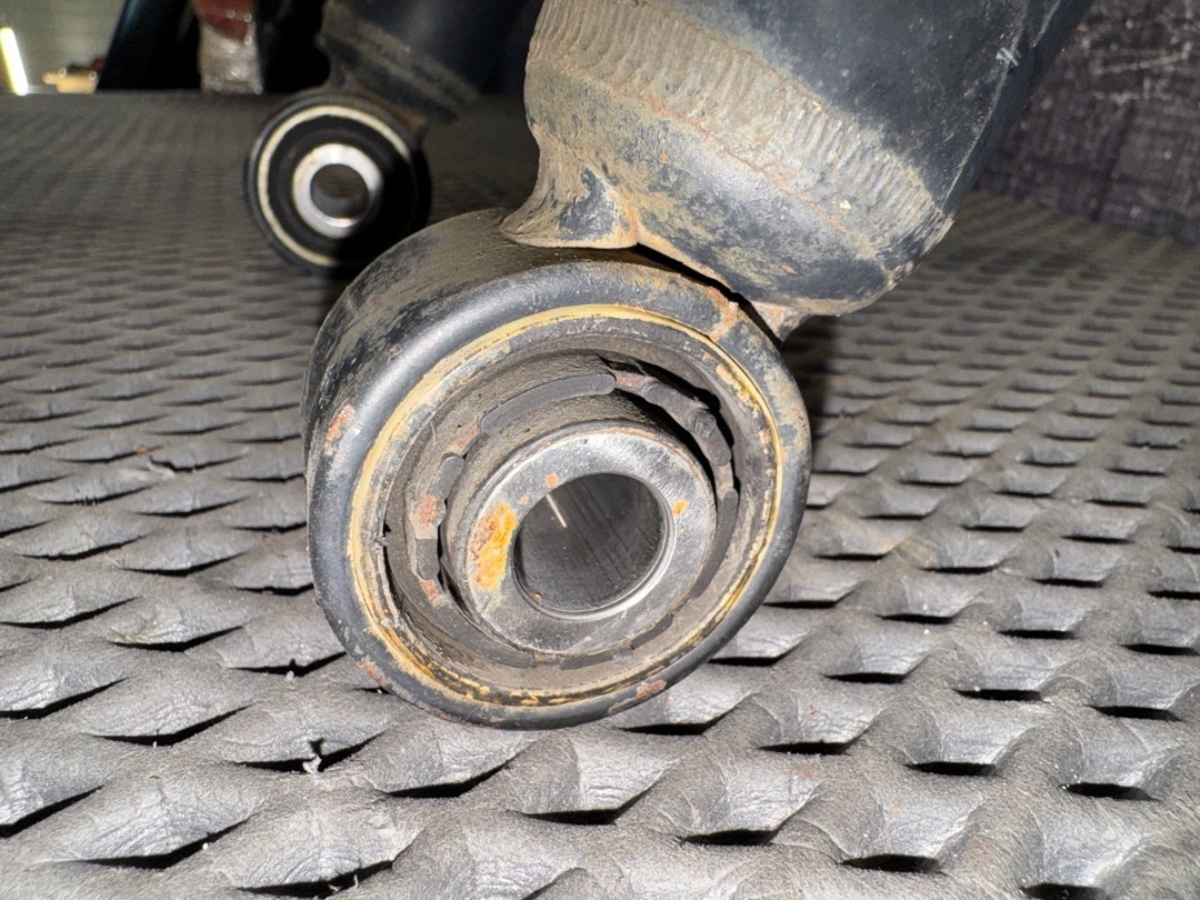 Амортизаторы, 7540 рублей, Красноярск