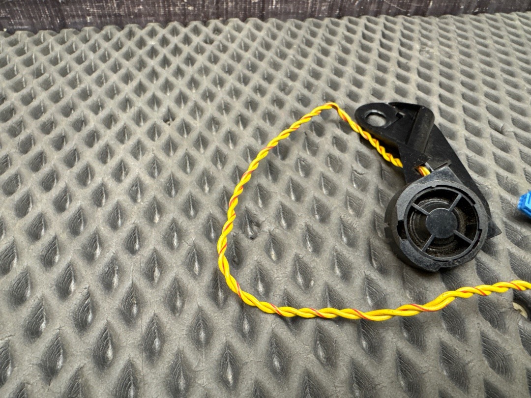 Динамик, 210 рублей, Красноярск