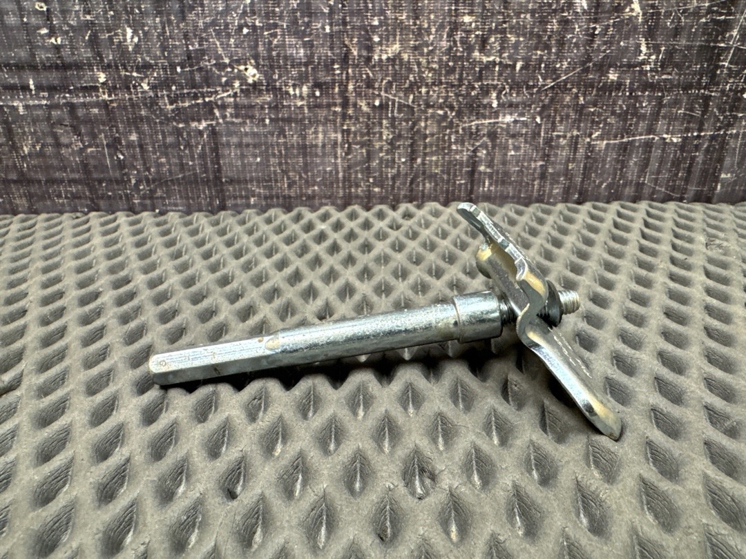 Крепление аккумулятора, 300 рублей, Красноярск