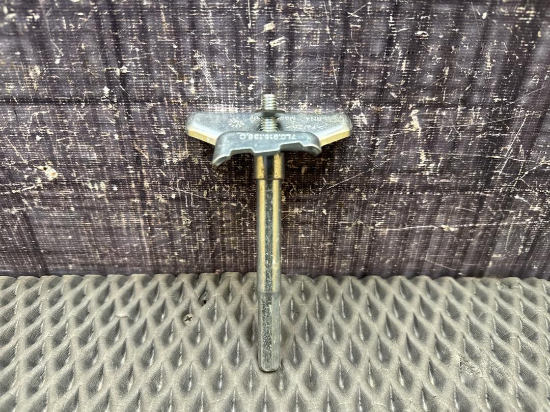 Крепление аккумулятора, 300 рублей, Красноярск