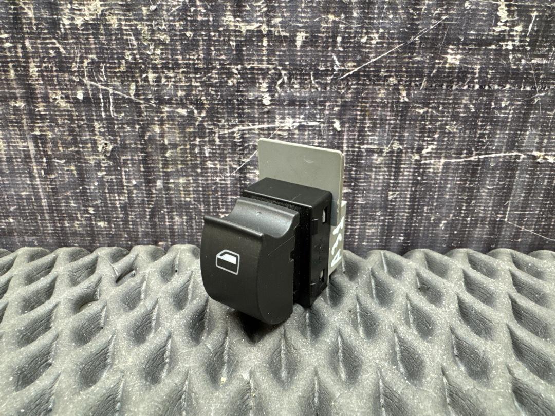 Кнопка стеклоподъемника, 250 рублей, Красноярск