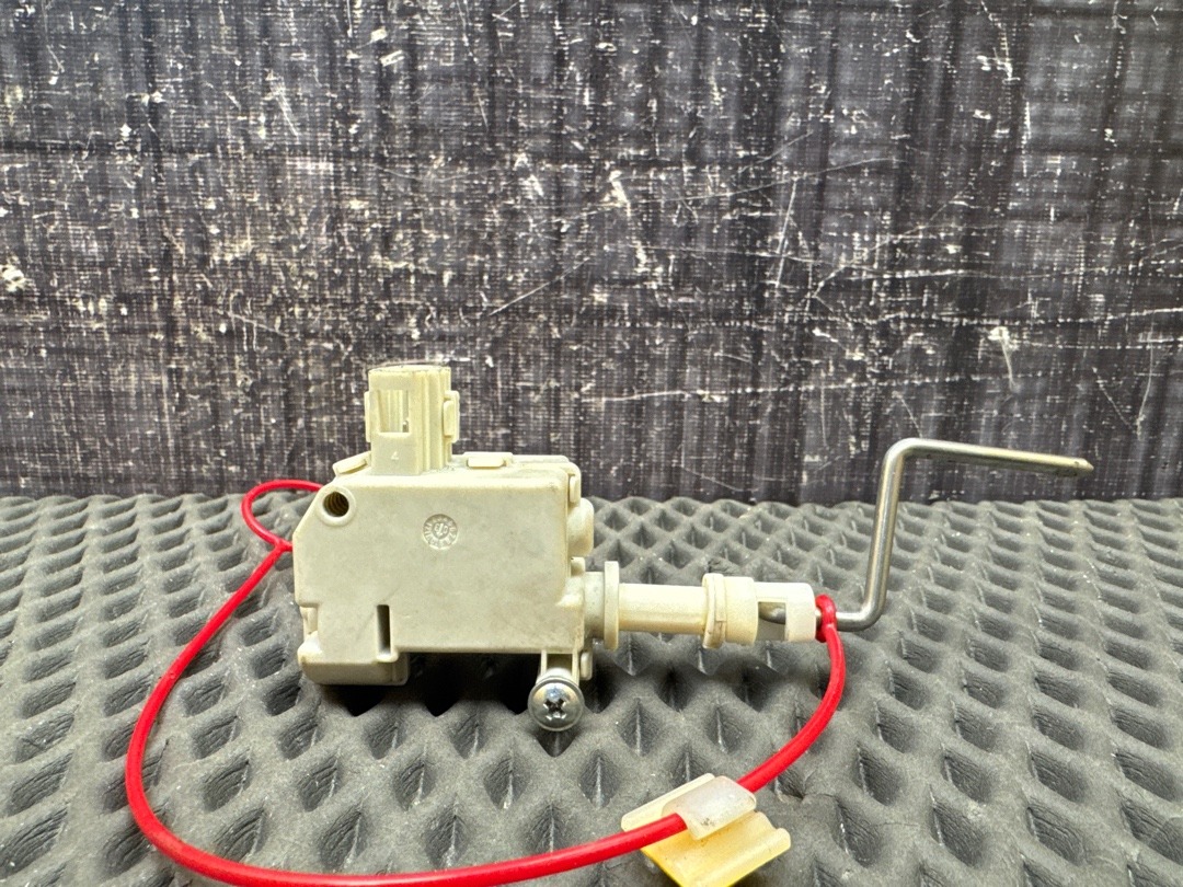 Замок лючка бензобака, 700 рублей, Красноярск