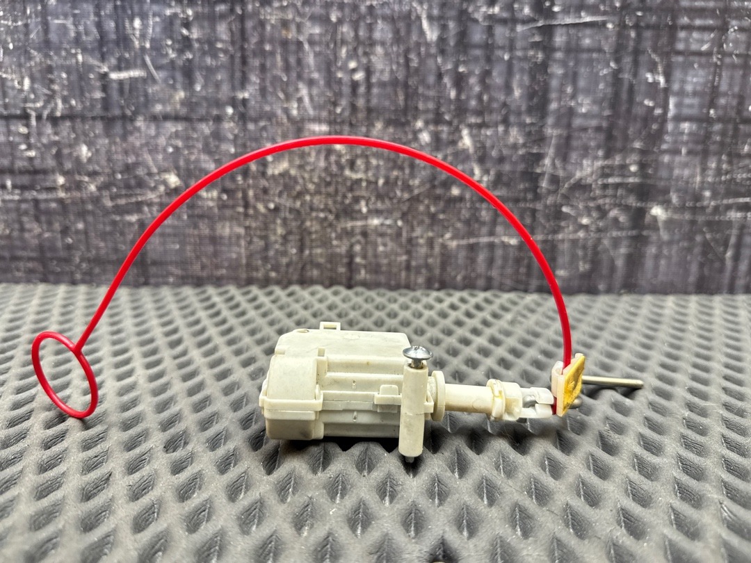 Замок лючка бензобака, 700 рублей, Красноярск