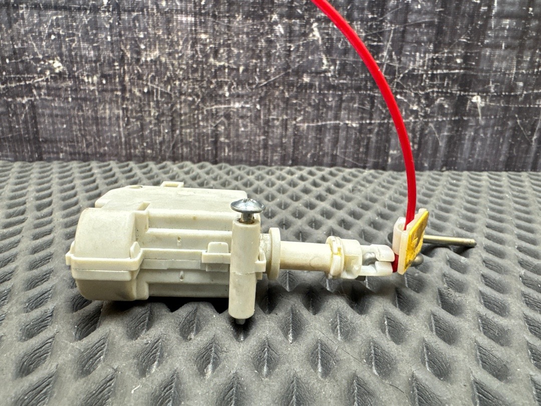 Замок лючка бензобака, 700 рублей, Красноярск