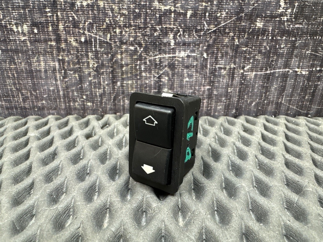 Кнопка стеклоподъемника, 210 рублей, Красноярск