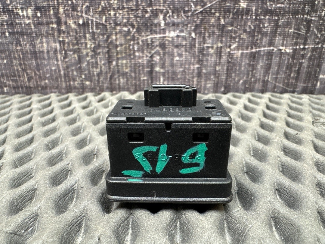 Кнопка стеклоподъемника, 210 рублей, Красноярск