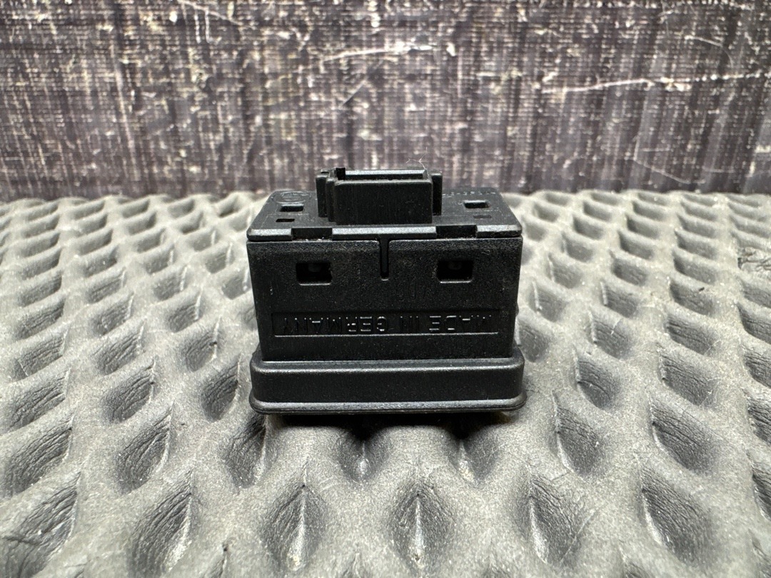 Кнопка стеклоподъемника, 210 рублей, Красноярск