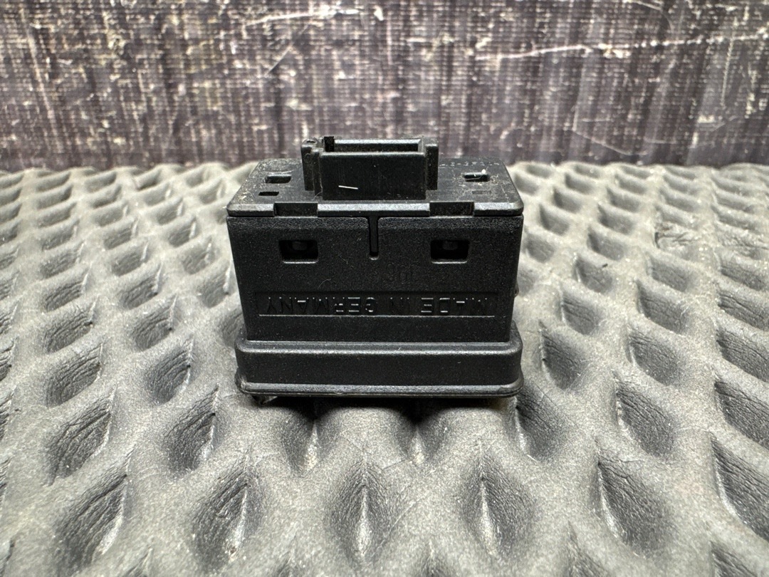 Кнопка стеклоподъемника, 210 рублей, Красноярск