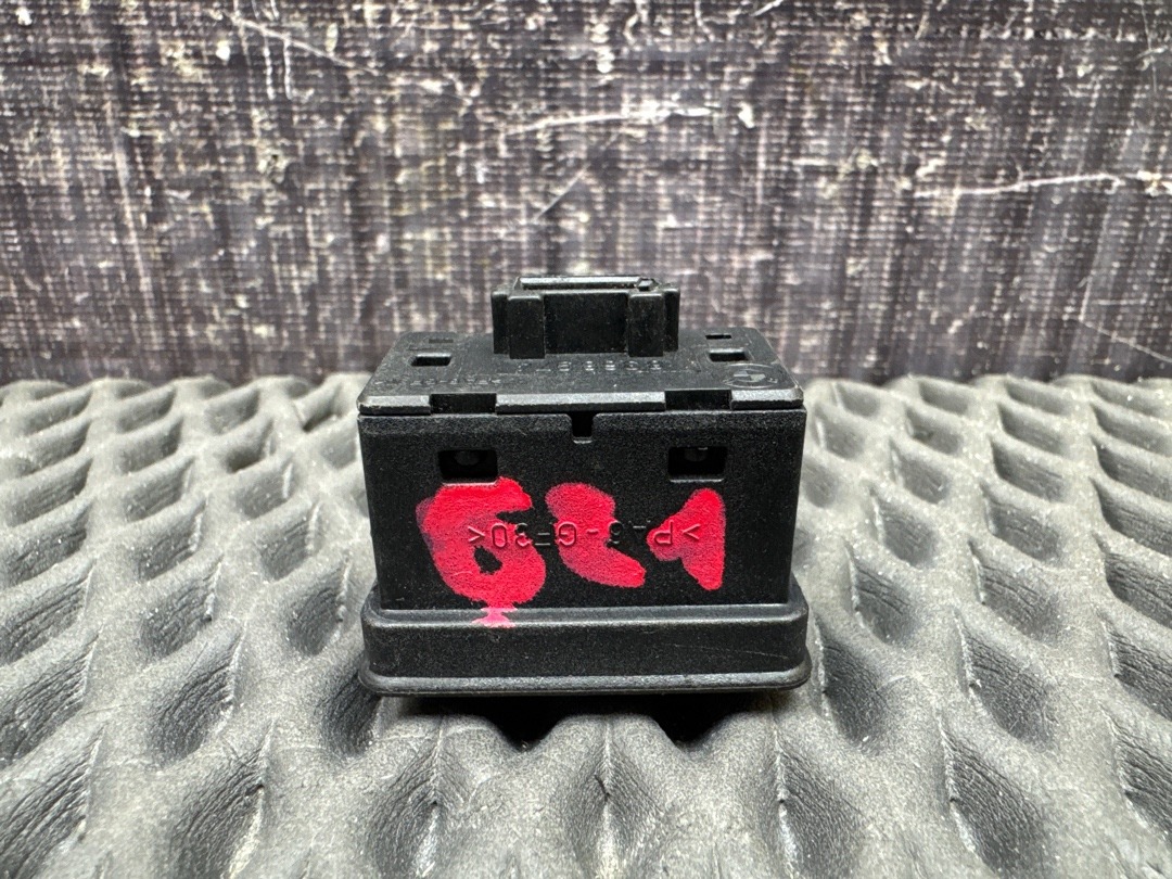 Кнопка стеклоподъемника, 210 рублей, Красноярск