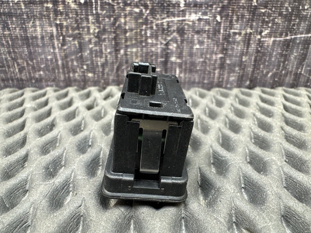 Кнопка стеклоподъемника, 210 рублей, Красноярск