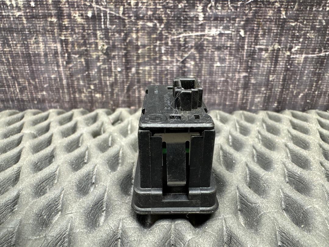 Кнопка стеклоподъемника, 210 рублей, Красноярск