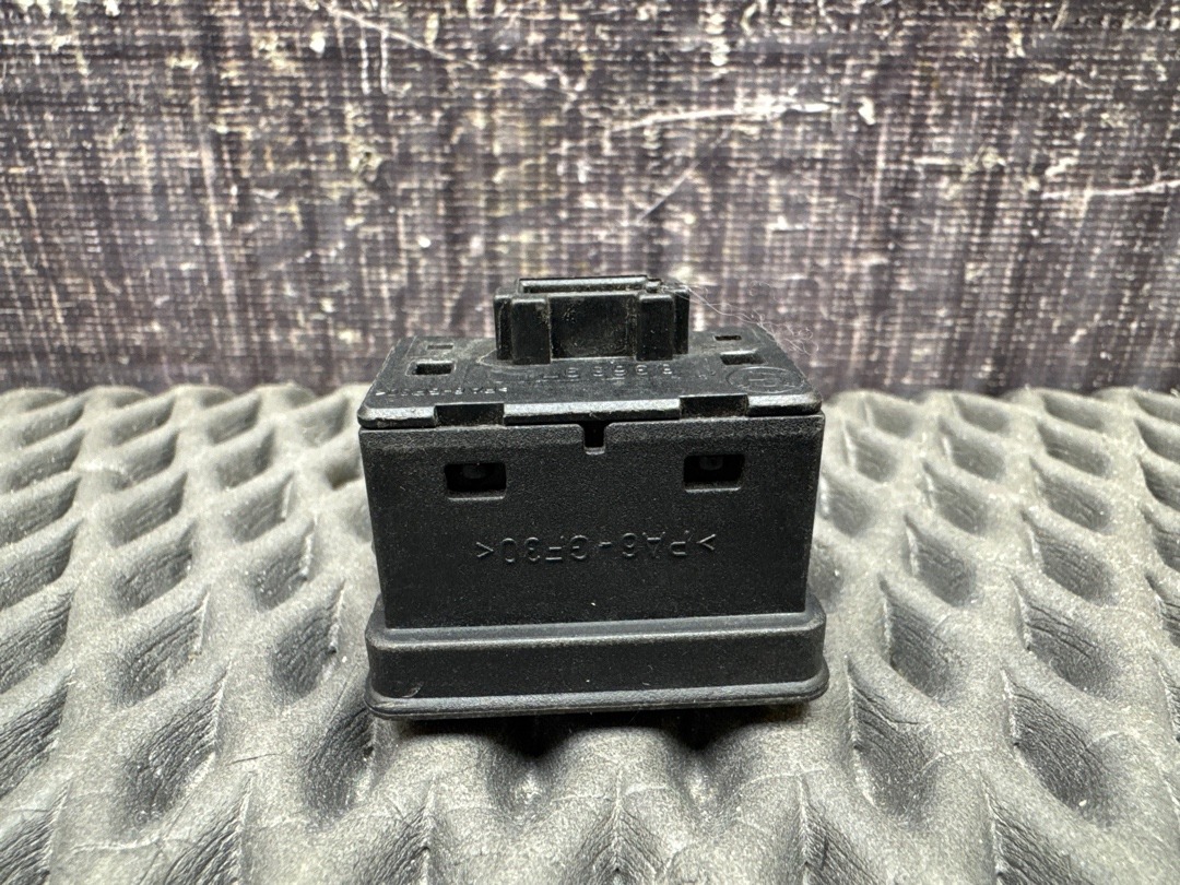 Кнопка стеклоподъемника, 210 рублей, Красноярск