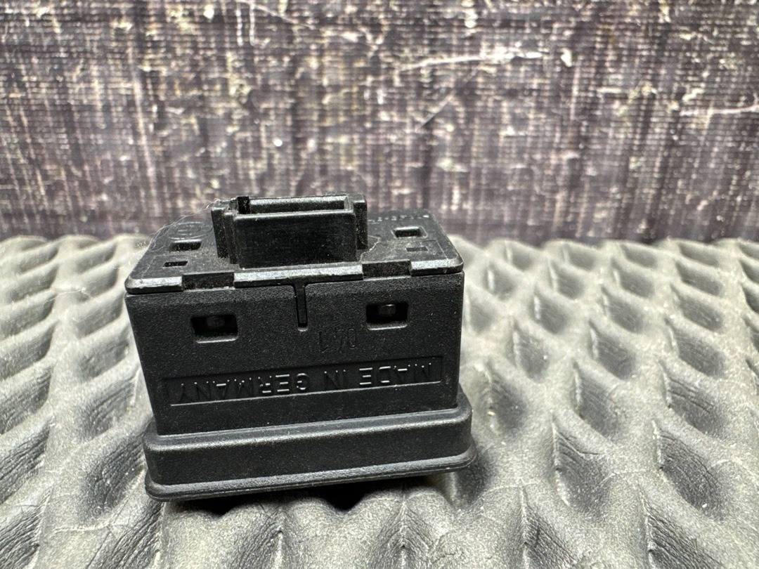 Кнопка стеклоподъемника, 210 рублей, Красноярск