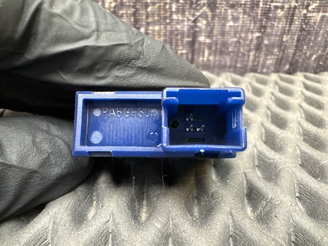 Кнопка открывания багажника, 280 рублей, Красноярск