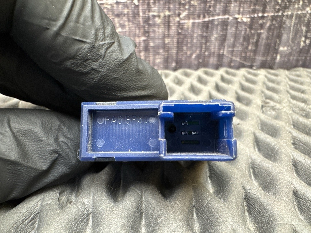 Кнопка открывания багажника, 280 рублей, Красноярск