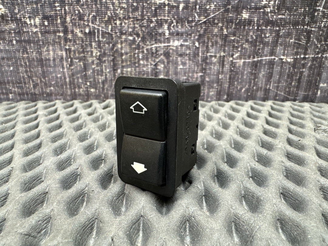 Кнопка стеклоподъемника, 210 рублей, Красноярск