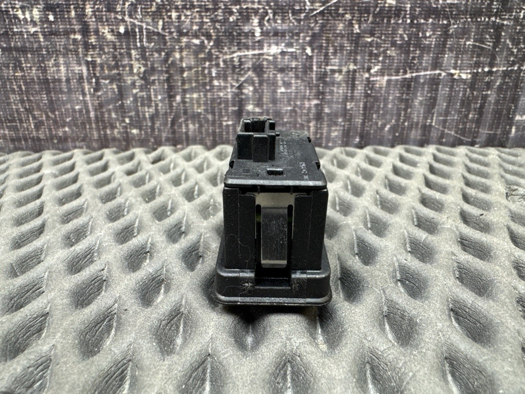 Кнопка стеклоподъемника, 210 рублей, Красноярск