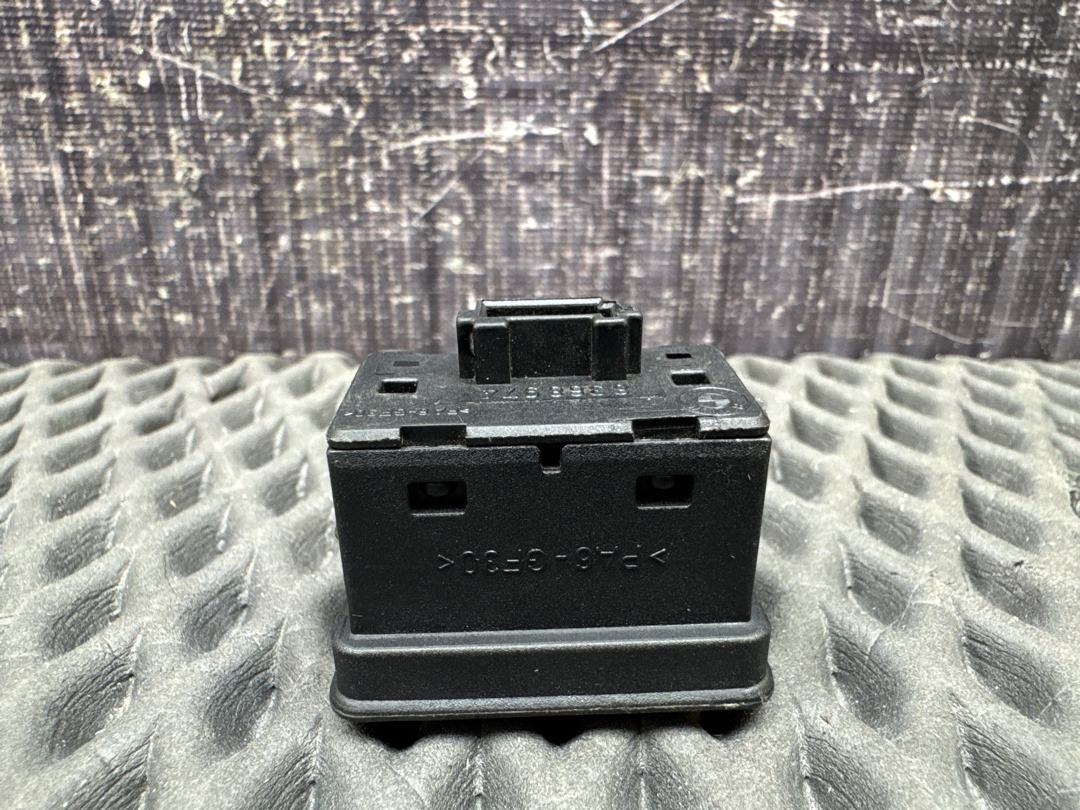 Кнопка стеклоподъемника, 210 рублей, Красноярск