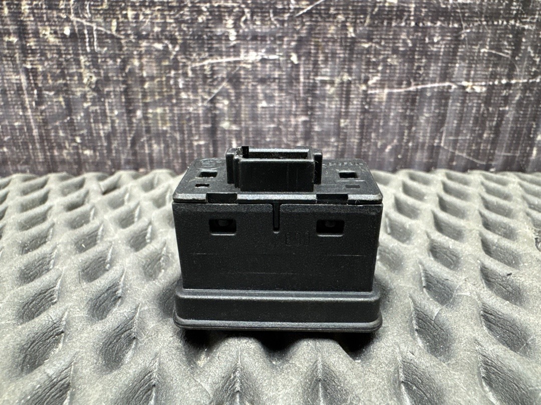 Кнопка стеклоподъемника, 210 рублей, Красноярск