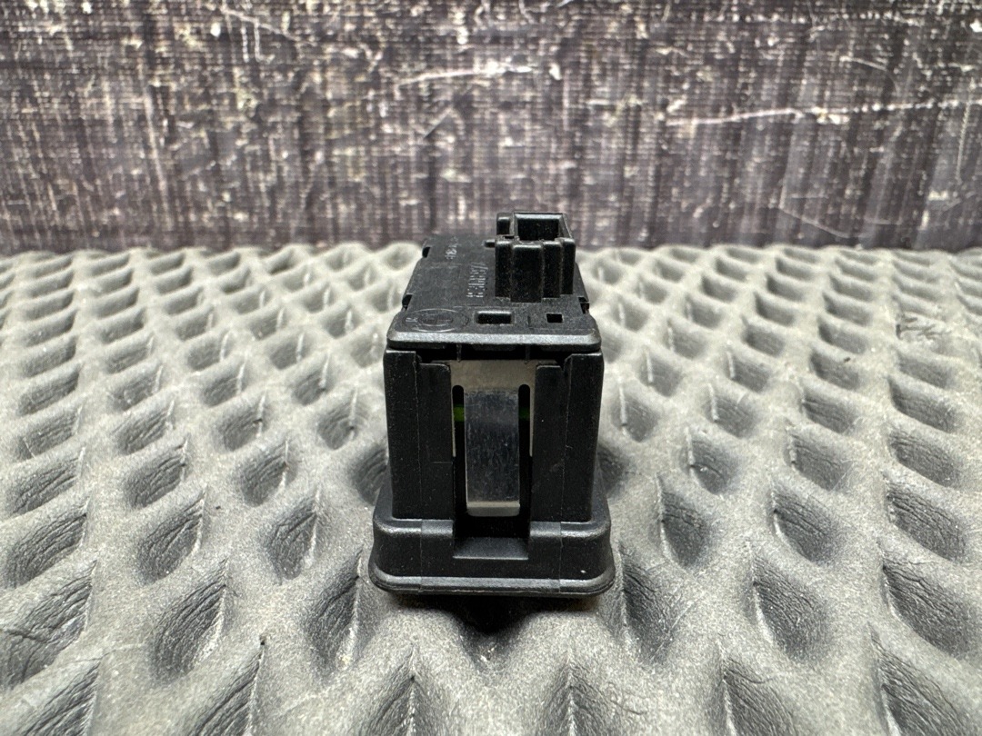 Кнопка стеклоподъемника, 210 рублей, Красноярск