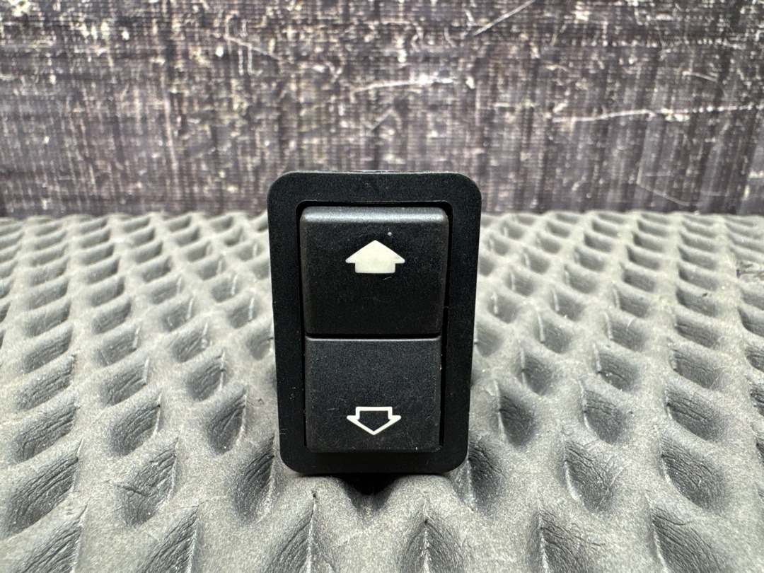 Кнопка стеклоподъемника, 210 рублей, Красноярск