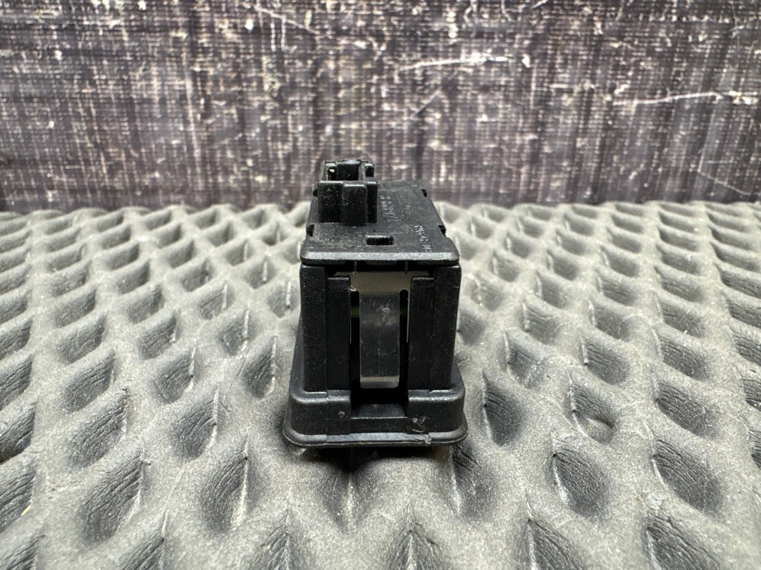 Кнопка стеклоподъемника, 210 рублей, Красноярск