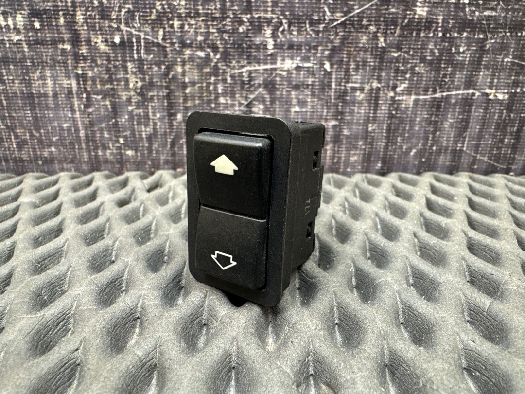 Кнопка стеклоподъемника, 210 рублей, Красноярск