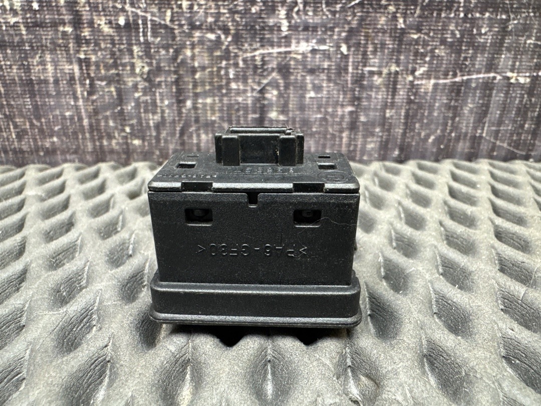 Кнопка стеклоподъемника, 210 рублей, Красноярск