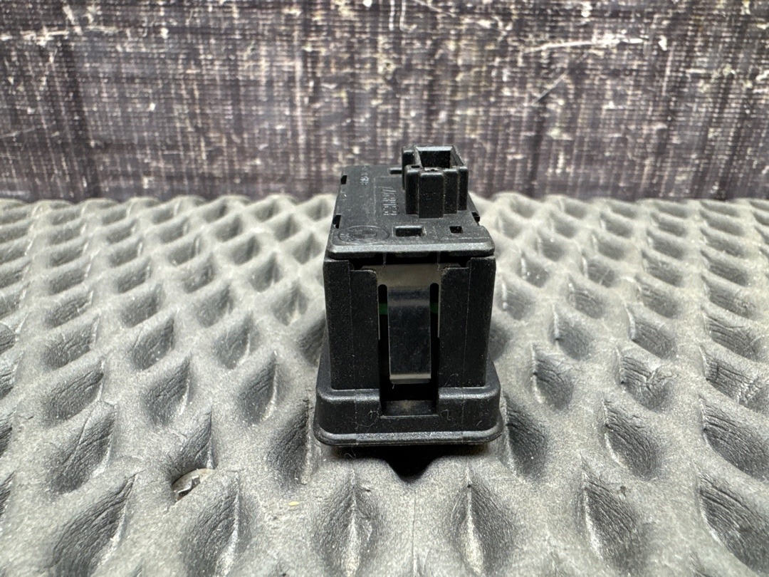 Кнопка стеклоподъемника, 210 рублей, Красноярск