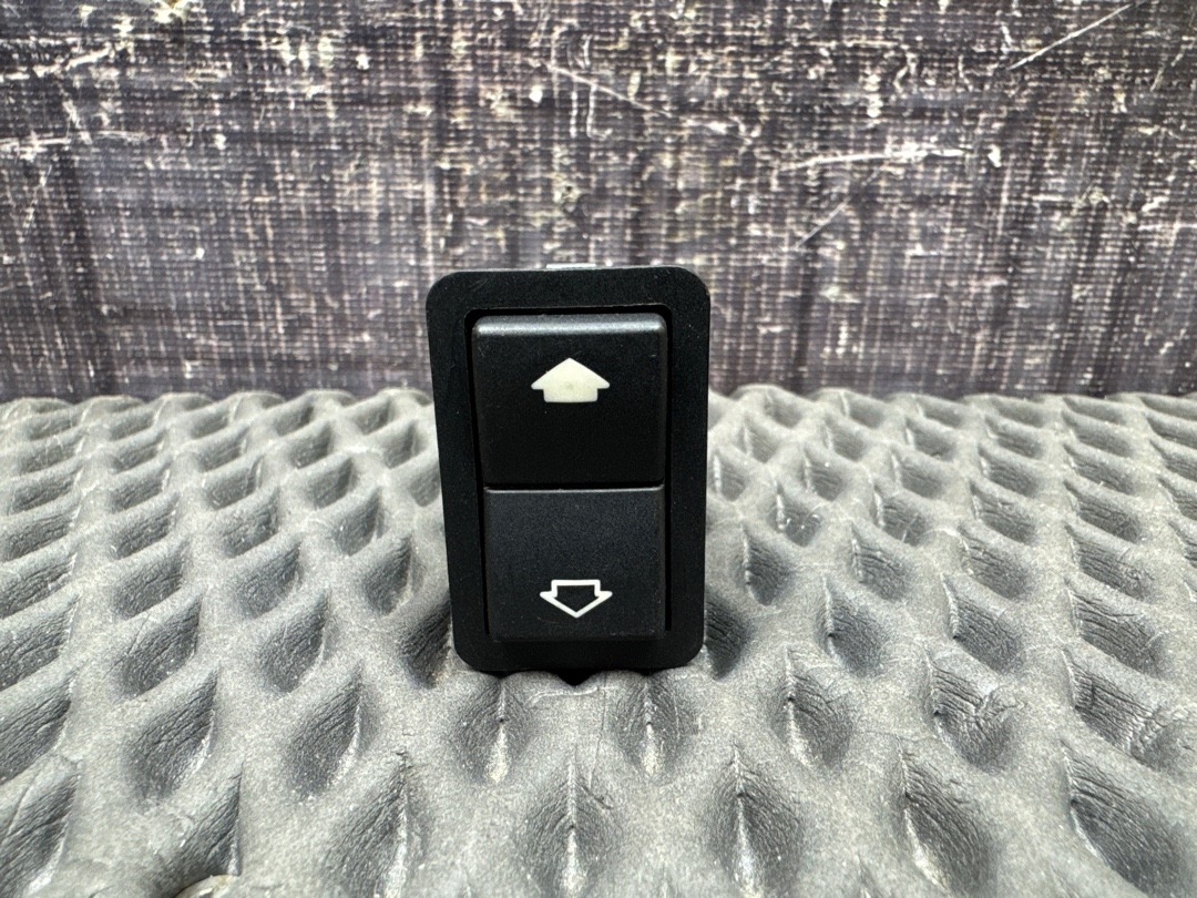 Кнопка стеклоподъемника, 210 рублей, Красноярск