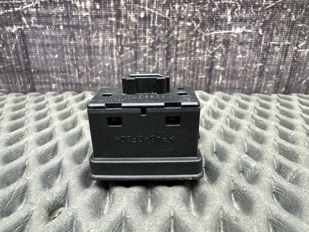 Кнопка стеклоподъемника, 210 рублей, Красноярск