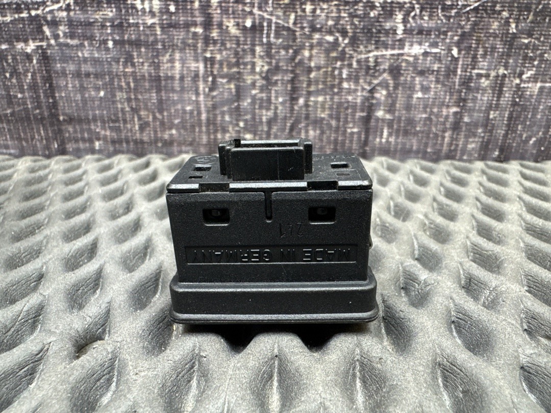 Кнопка стеклоподъемника, 210 рублей, Красноярск