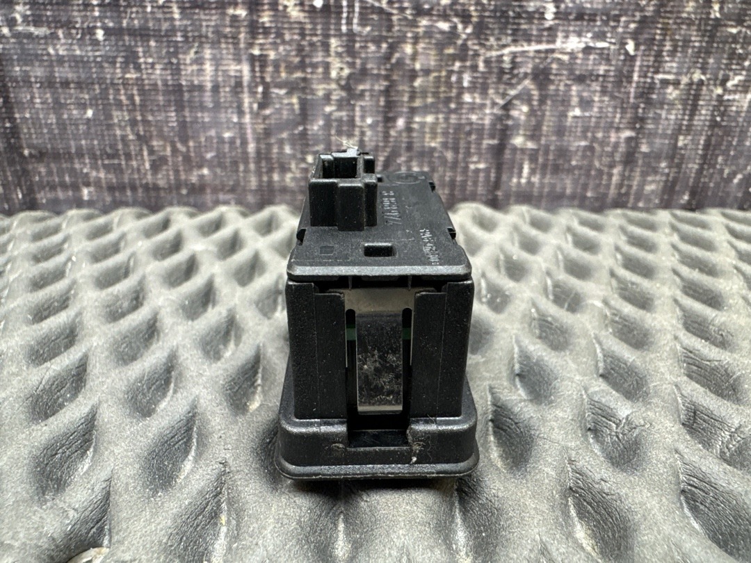 Кнопка стеклоподъемника, 210 рублей, Красноярск