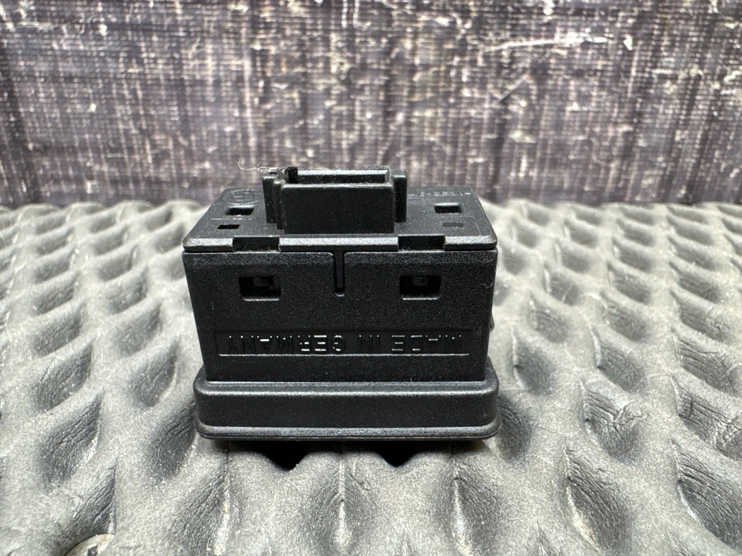 Кнопка стеклоподъемника, 210 рублей, Красноярск