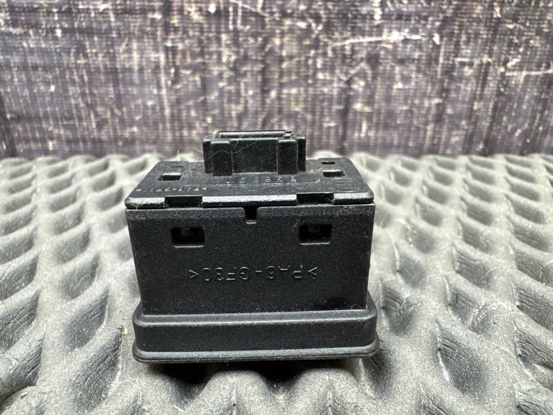 Кнопка стеклоподъемника, 210 рублей, Красноярск