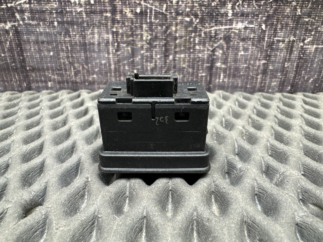 Кнопка стеклоподъемника, 210 рублей, Красноярск