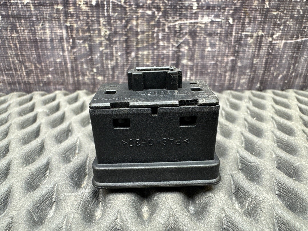 Кнопка стеклоподъемника, 210 рублей, Красноярск