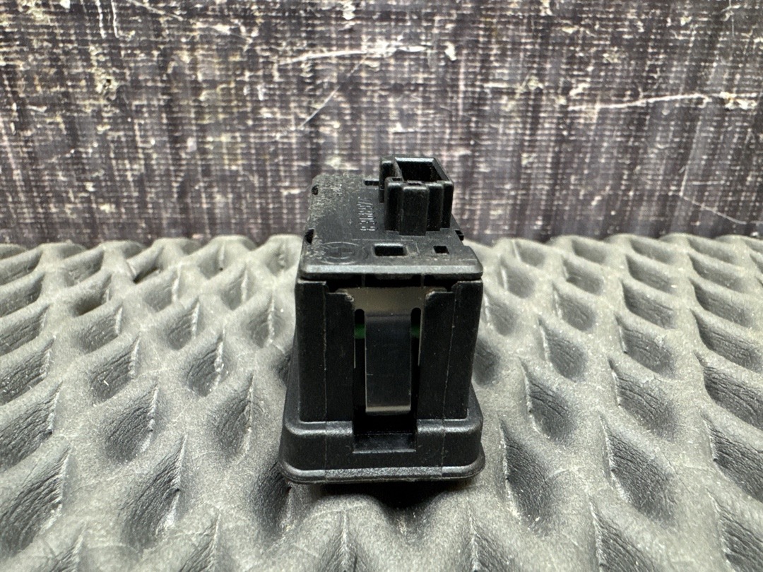 Кнопка стеклоподъемника, 210 рублей, Красноярск