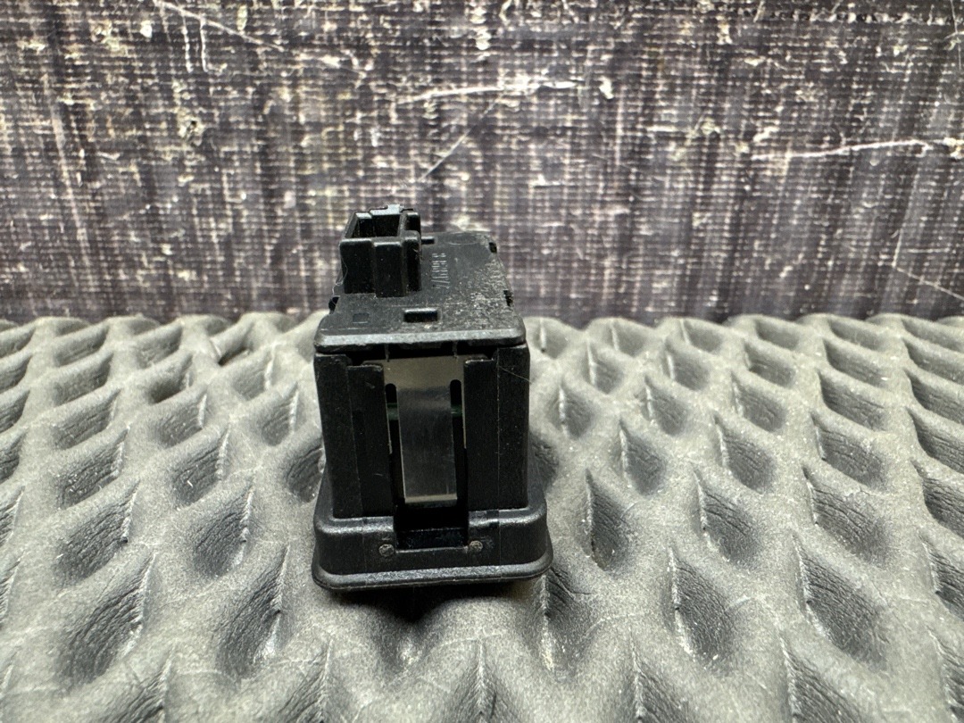 Кнопка стеклоподъемника, 210 рублей, Красноярск