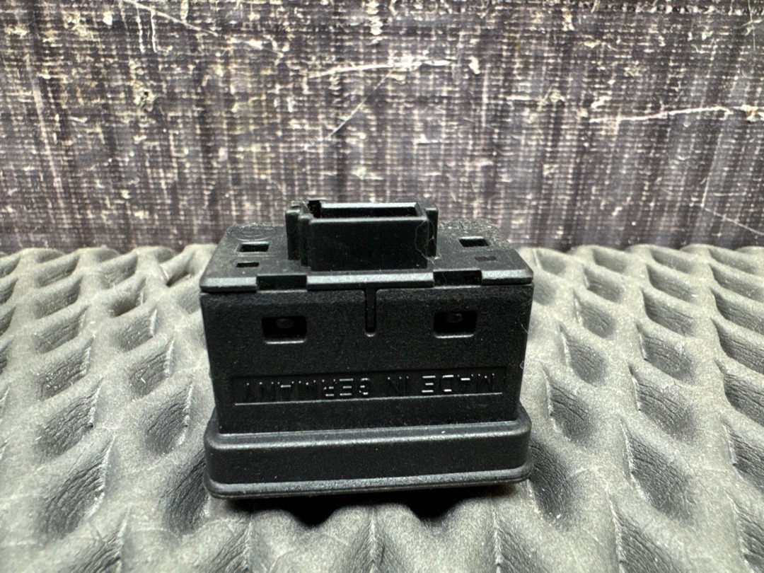 Кнопка стеклоподъемника, 210 рублей, Красноярск