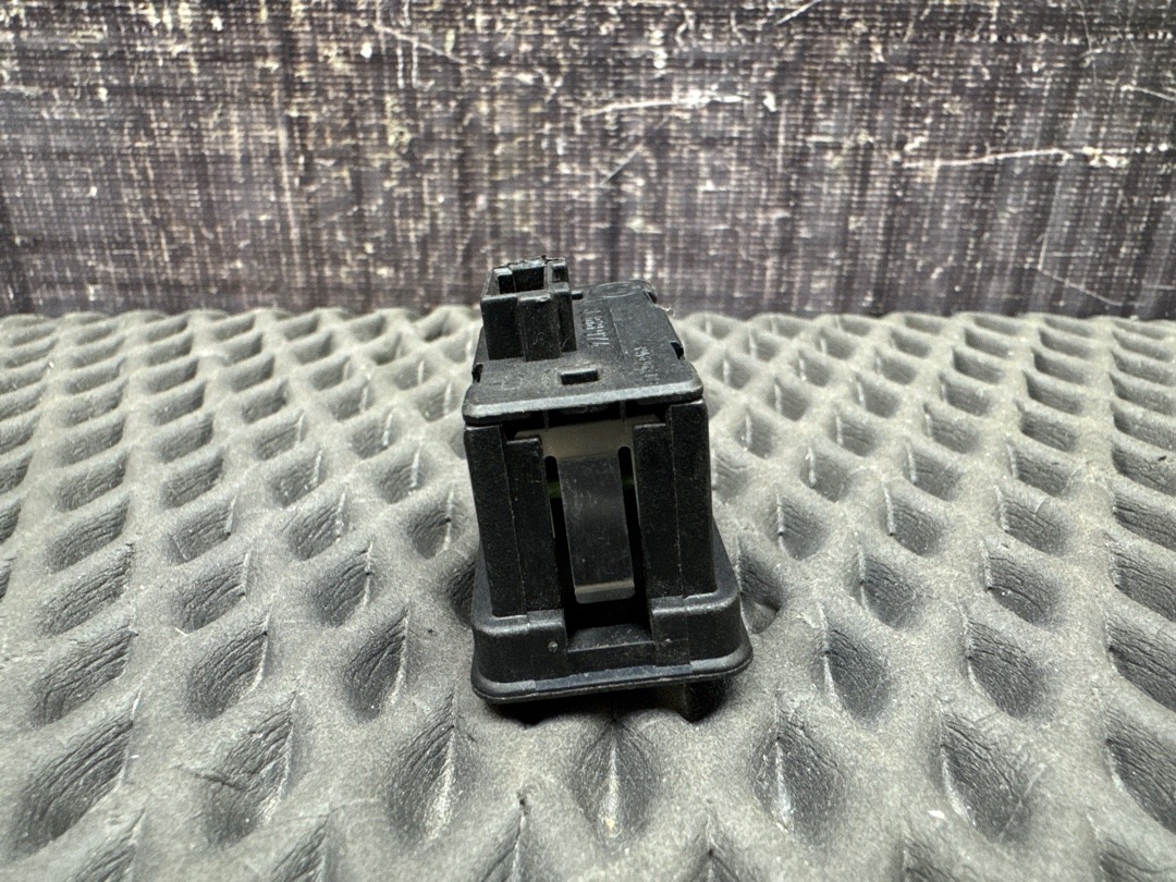 Кнопка стеклоподъемника, 210 рублей, Красноярск