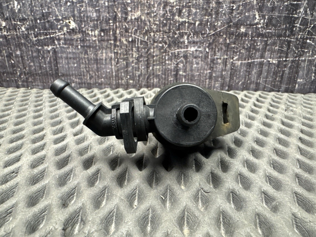 Клапан вентиляции топливного бака, 600 рублей, Красноярск