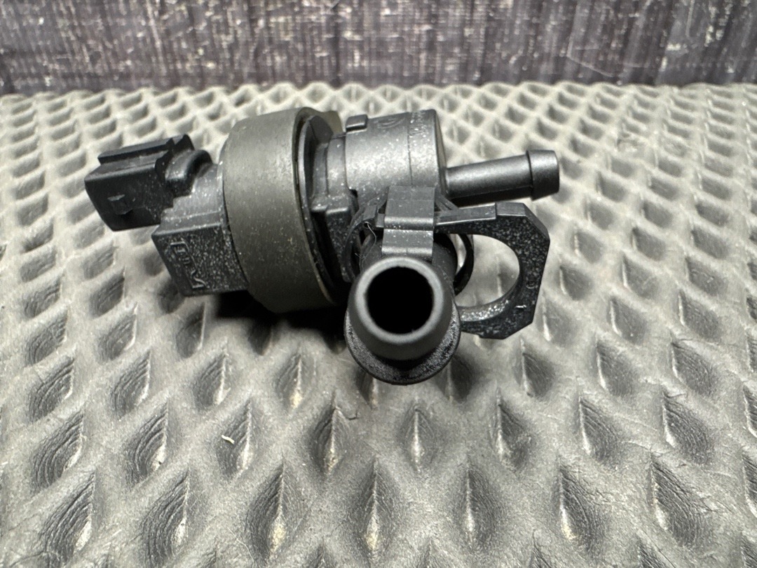 Клапан вентиляции топливного бака, 600 рублей, Красноярск