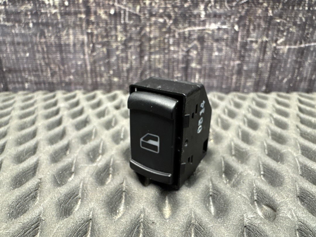 Кнопка стеклоподъемника, 250 рублей, Красноярск