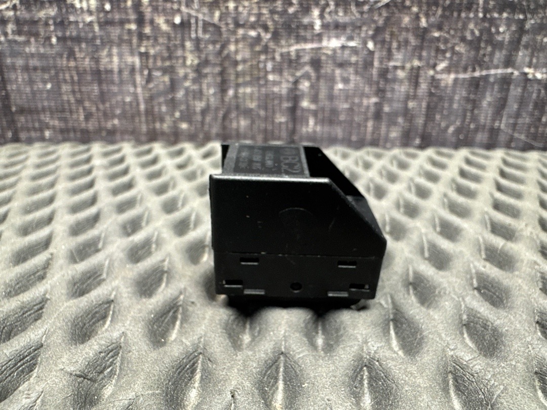 Кнопка стеклоподъемника, 250 рублей, Красноярск