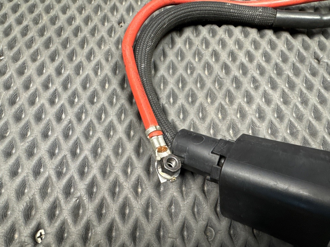 Клемма с проводом, 1000 рублей, Красноярск