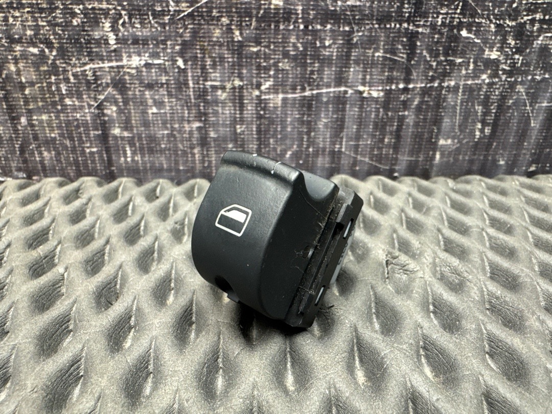 Кнопка стеклоподъемника, 250 рублей, Красноярск